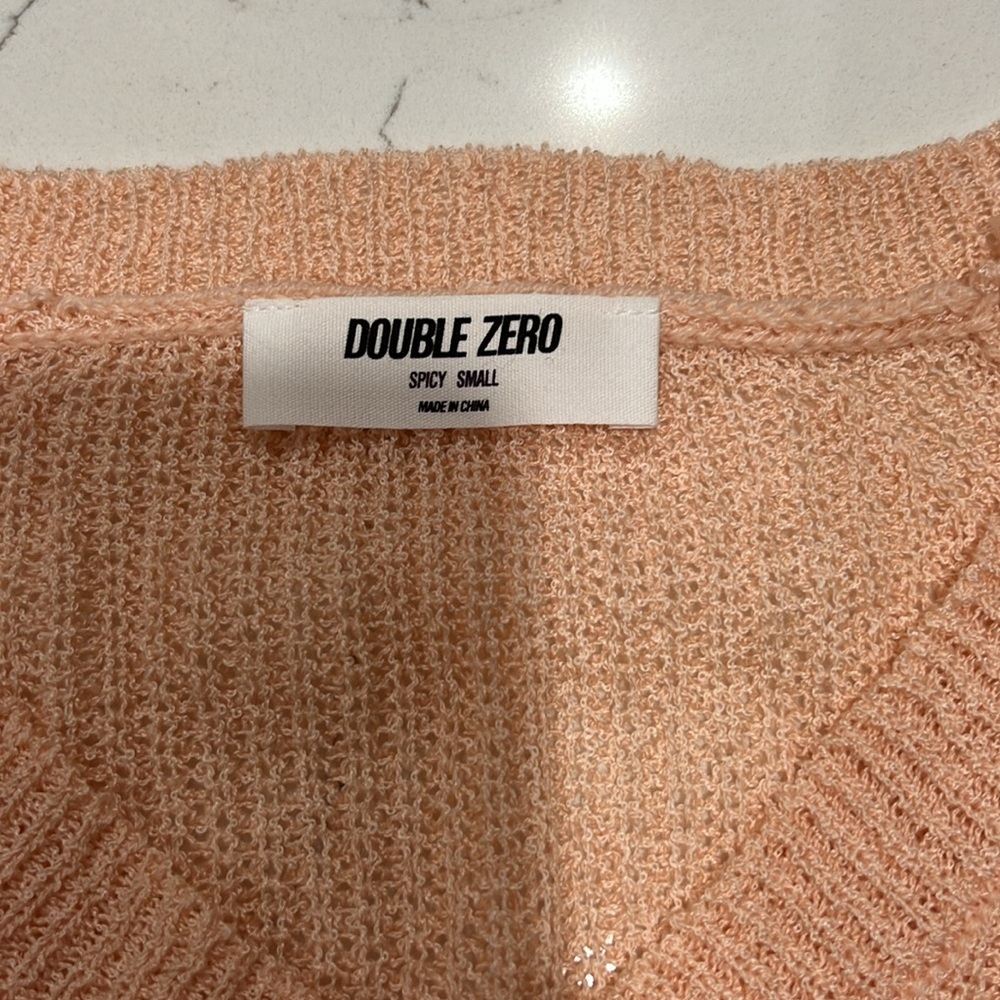 Double zero peach sweater size small - Picture 2 of 4